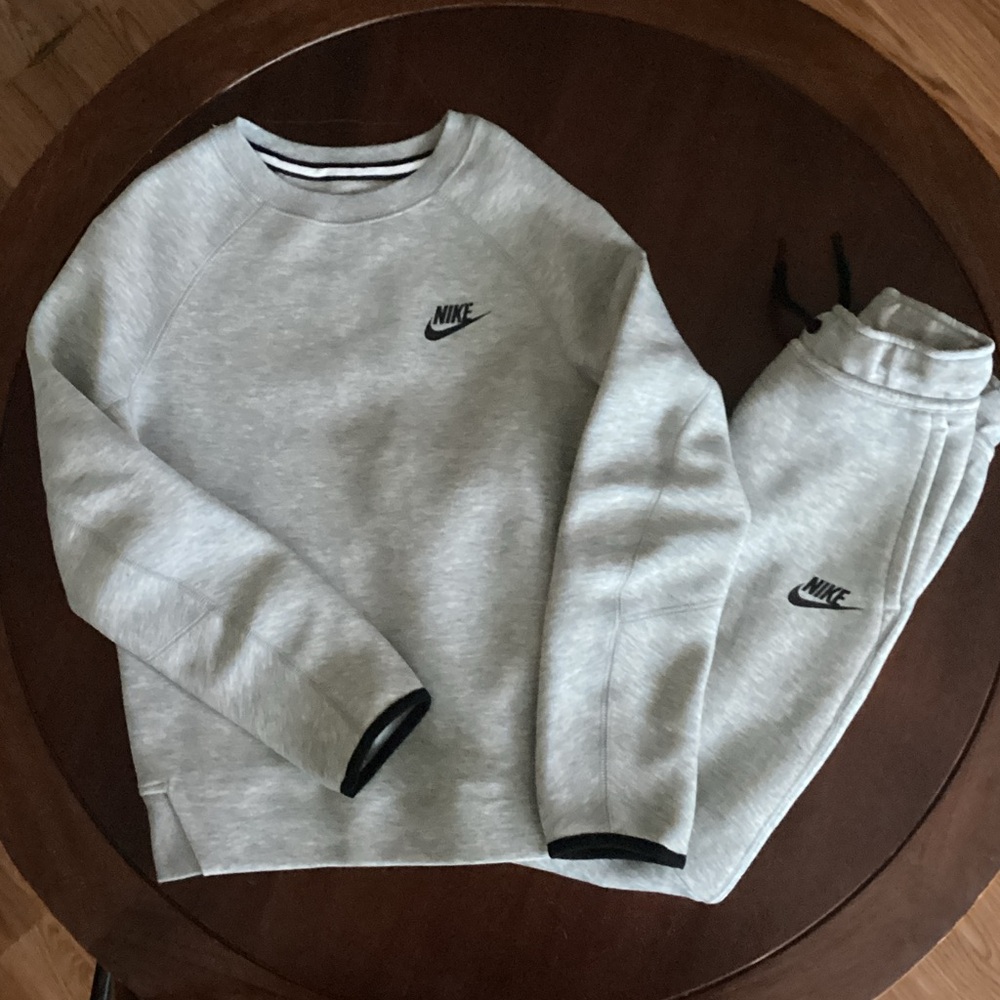 Nike Tech Kids Heather Gray Sweatshirt and Joggers